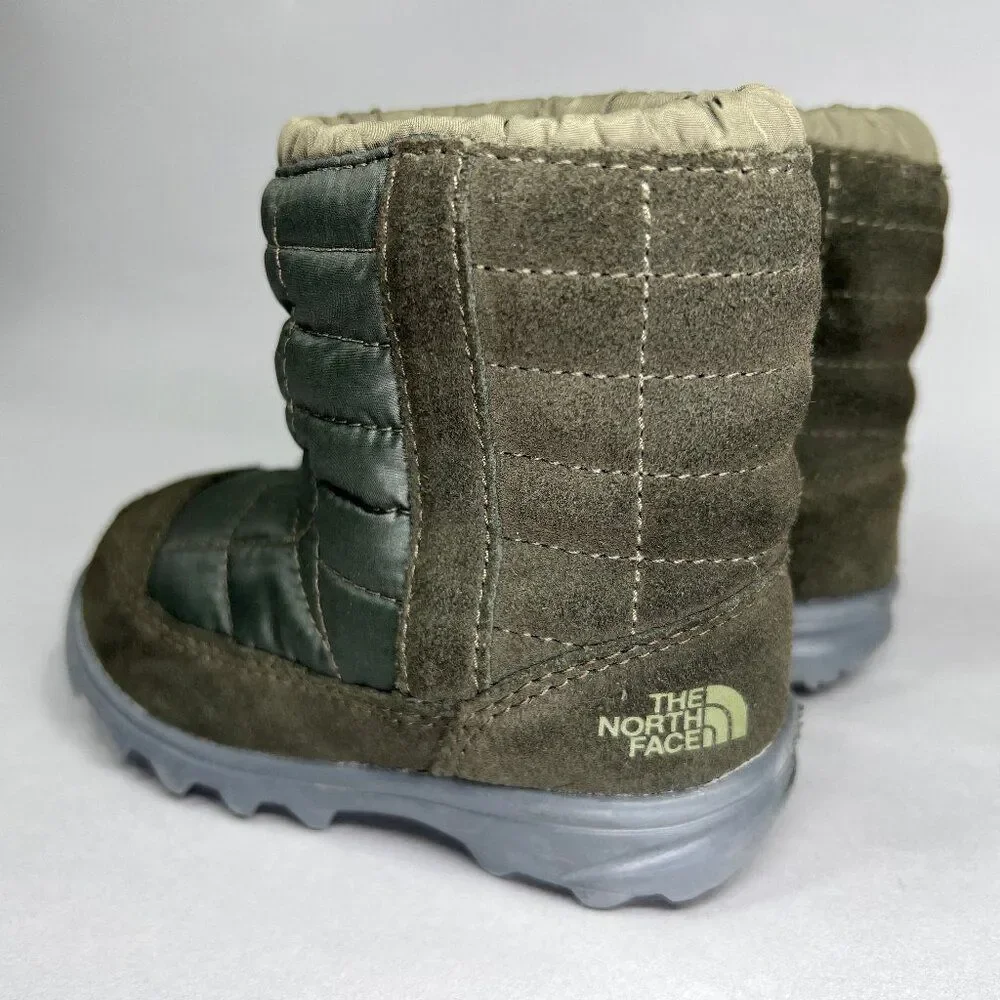 The‎ North Face Boy's Size 5 Green Winter Boots